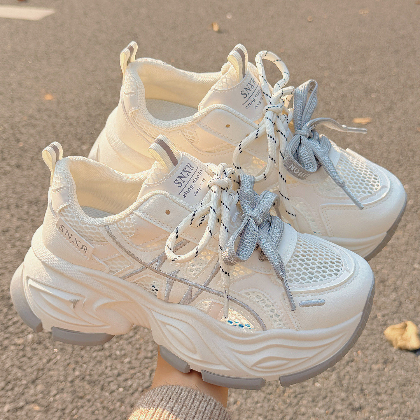 夏季透气女鞋网面老爹鞋女增高厚底鞋子配裙子的运动休闲小白鞋潮