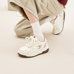 可爱风学生板鞋女韩系童趣少女红白配色圆头低帮休闲鞋2026年新款