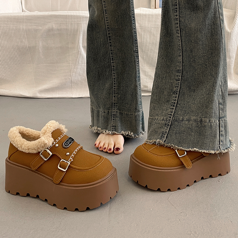 无注册商标皮毛一体增高雪地棉鞋