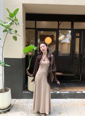慵懒韩系复古吊带连衣裙感穿连衣裙针织长裙秋季气质新款好看高级