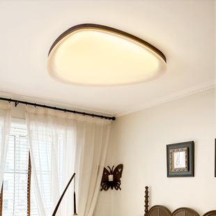 中古风卧室灯吸顶灯全光谱胡桃木色三角形美式新中式复古书房灯