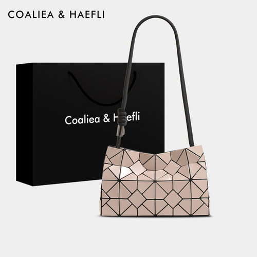官网COALIEA&HAEFLI菱格豆腐包女