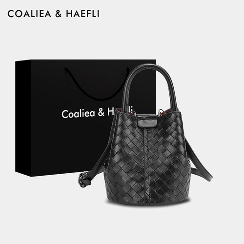 官网COALIEA&KAEFLI编织水桶包女