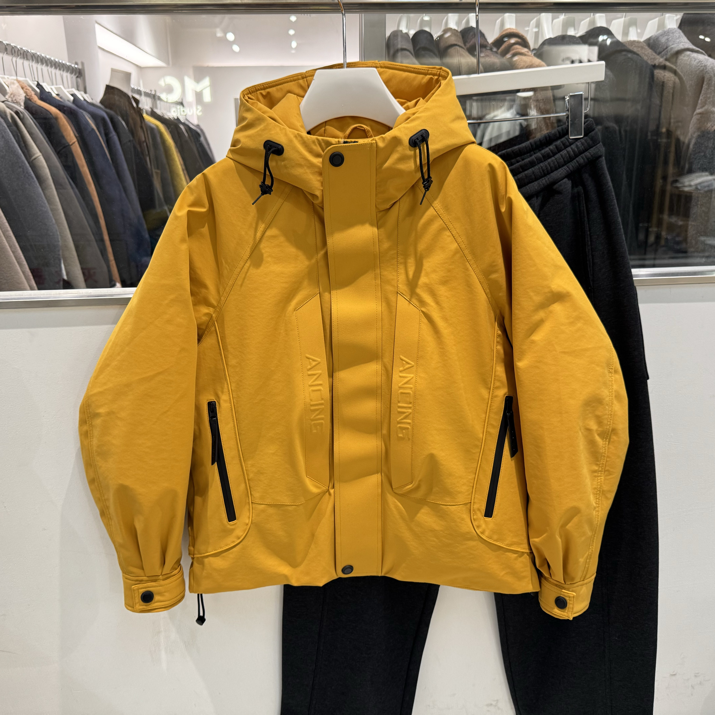 2025冬季美式复古工装冲锋衣羽绒服男时尚宽松百搭痞帅保暖外套潮