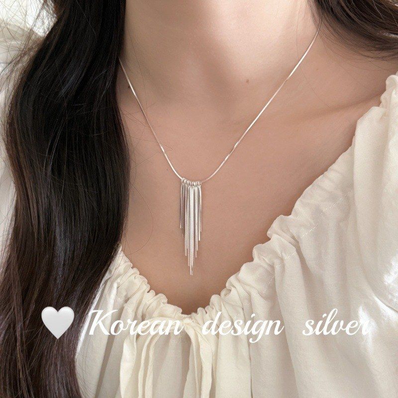 2025年韩版秋冬轻奢小众新款 S925纯银简约蛇骨长流苏项链高级感
