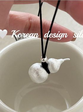 2024新款韩版设计饰品S925纯银拉丝葫芦黑色项链秋冬叠戴毛衣链女