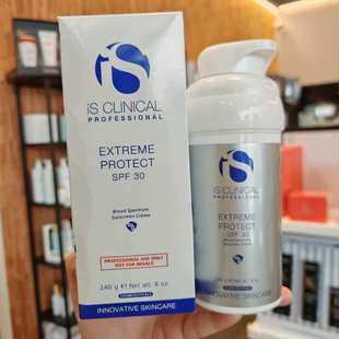 直邮is clinical科丽蔻物化结合防晒霜spf30紫外线含积雪草240g