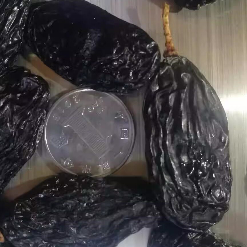 新疆超大粒长带大籽黑金刚葡萄干巨大提子干色500g免洗黑加仑