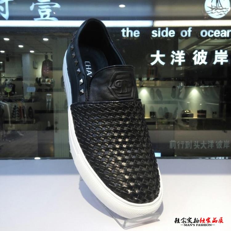 潮汇铆钉纯牛皮滑板鞋大牌同款