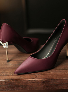 Y25909时尚尖头金属电镀跟超高跟女鞋蝴蝶花细跟网红款性感女单鞋