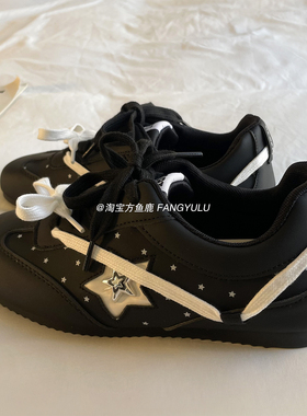 方鱼鹿 ins韩系黑色软底德训鞋女2026春季百搭chic配裙子运动板鞋