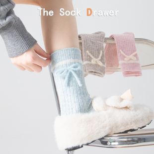 女士长筒羊毛袜子秋冬加厚加绒保暖蝴蝶结饰品袜韩系ins潮长筒袜