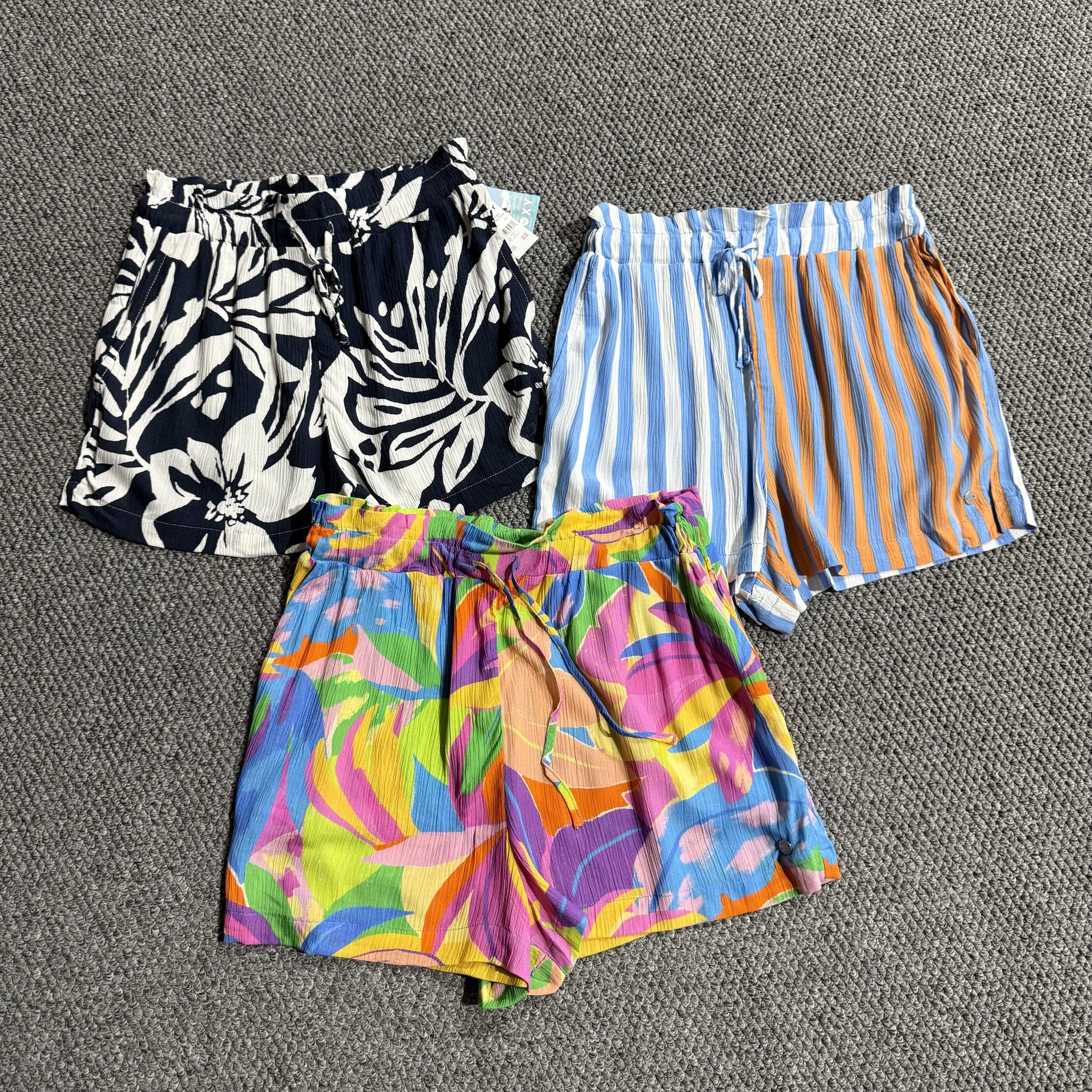 澳大利亚品牌 女夏透气不闷亲肤舒适印花抽绳松紧腰遛弯沙滩短裤图片