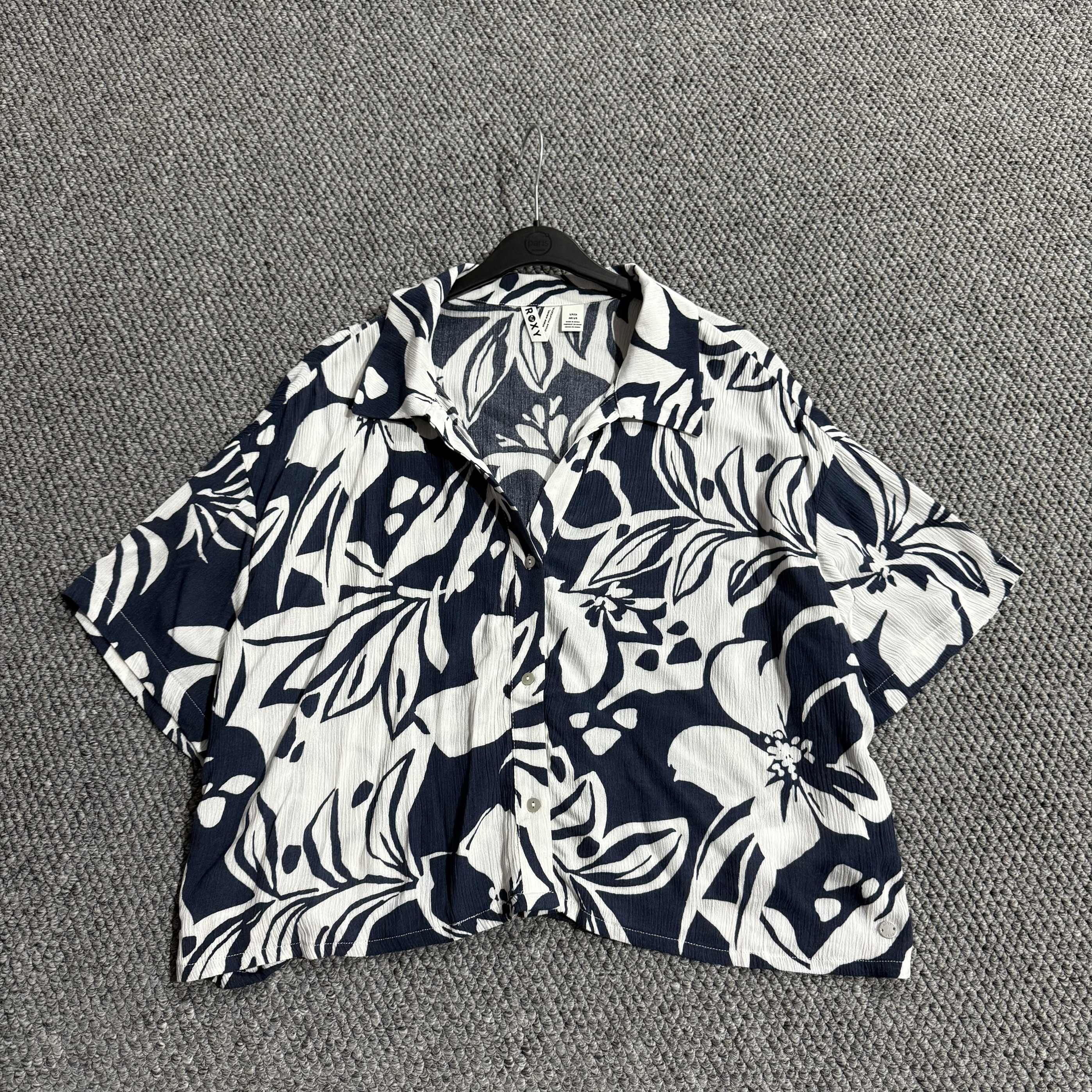 澳大利亚品牌女夏凉爽透气复古印花宽松休闲落肩袖单排扣上衣短袖