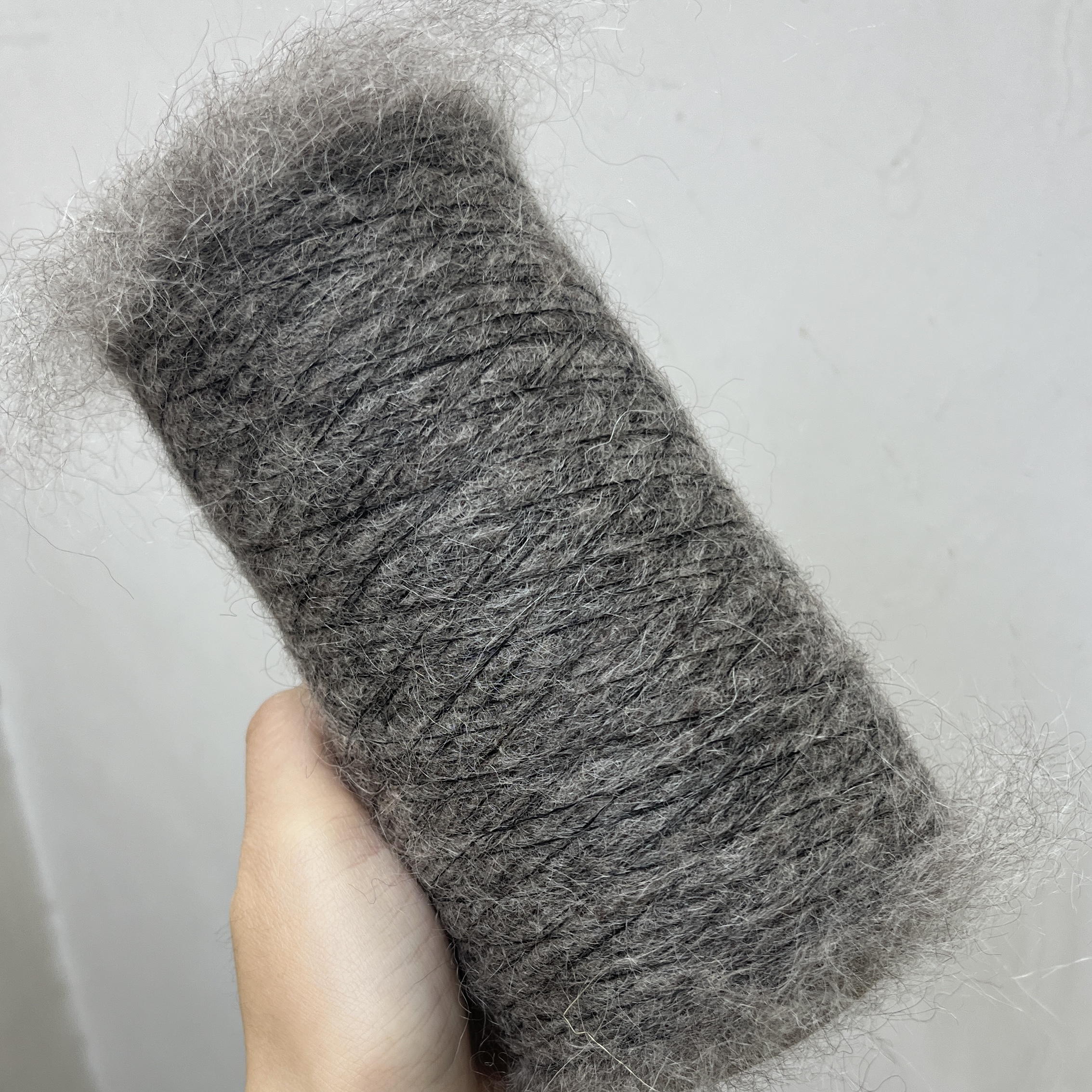 意大利凌厉超幼马海/ 58%马海12%羊毛/柔软不扎保暖贴身舒适