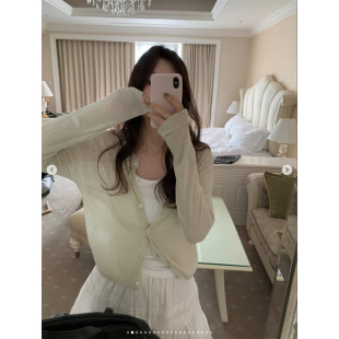 韩版洋气简约马克龙色圆领系扣百搭简约防嗮长袖针织开衫上衣女潮