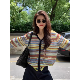 韩版 上衣女 高级感洋气简约宽松百搭长袖 V领彩色条纹防晒针织开衫