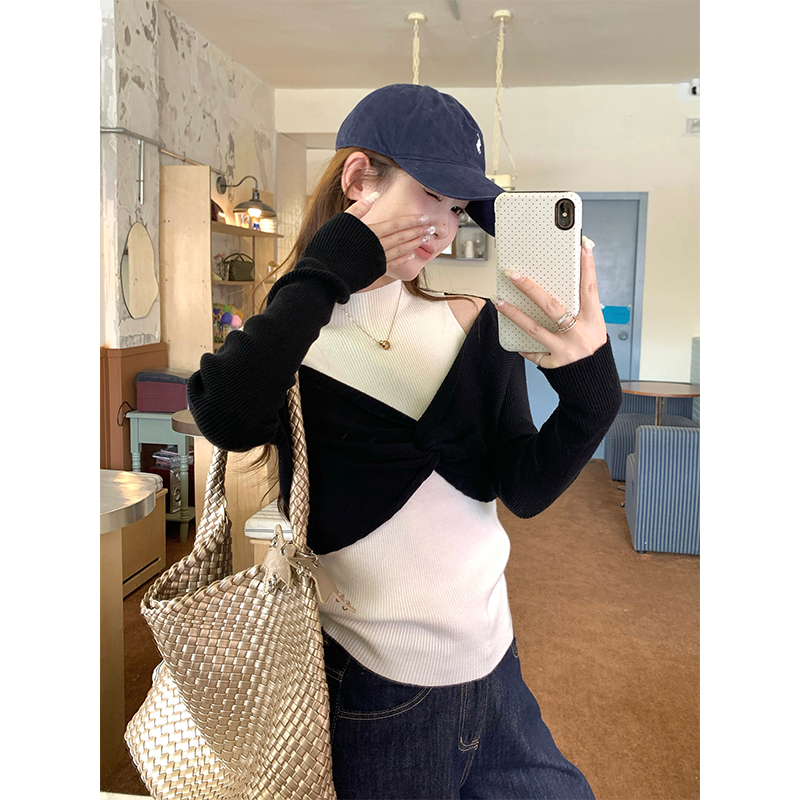 半高领别致撞色拼接露肩针织衫女