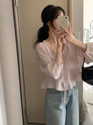 V领木耳边绑带别致短款衬衫上衣