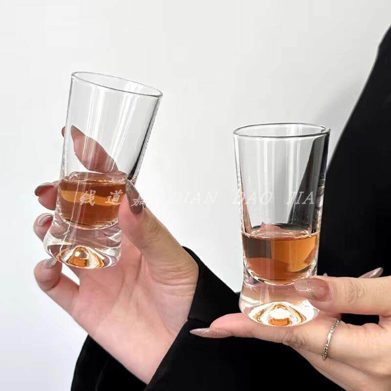 复古创意小众设计迷你收腰一口杯家用水晶玻璃小酒杯白酒杯子