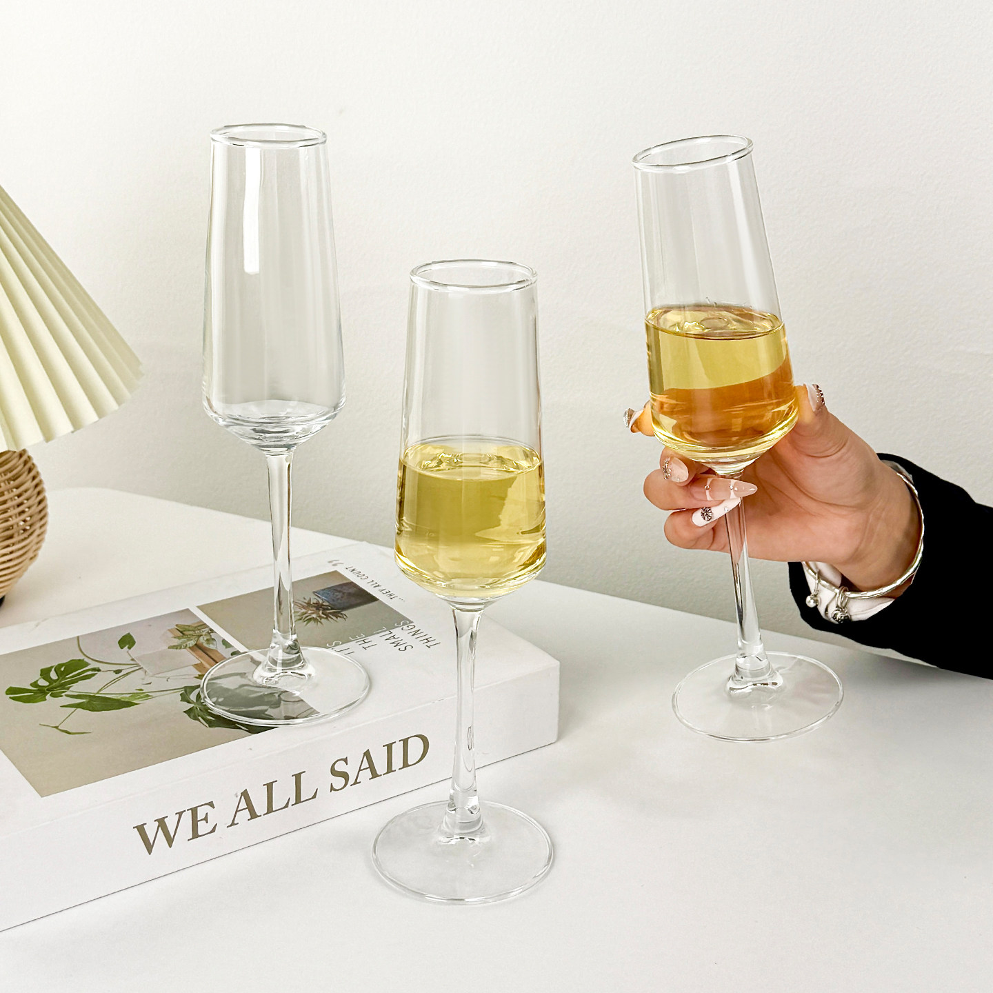 2026新款红酒杯轻奢高级感家用葡萄酒杯高脚杯子高颜值精致香槟杯