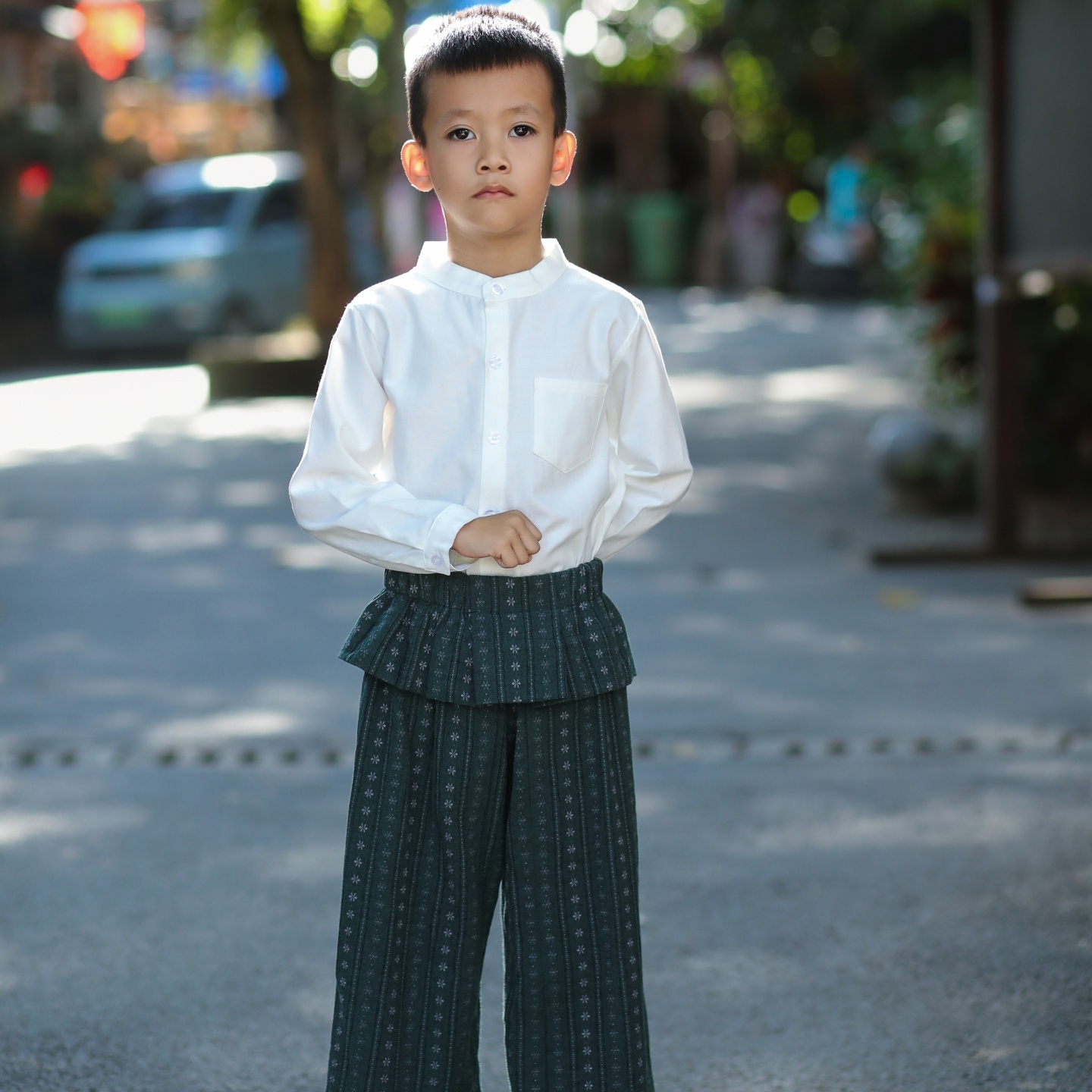 沙芭利男童傣族传统服饰套装西双版纳旅拍童装白衫花裤名族演出服
