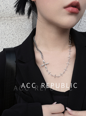 原创十字架拼接锁骨链项链搭卫衣