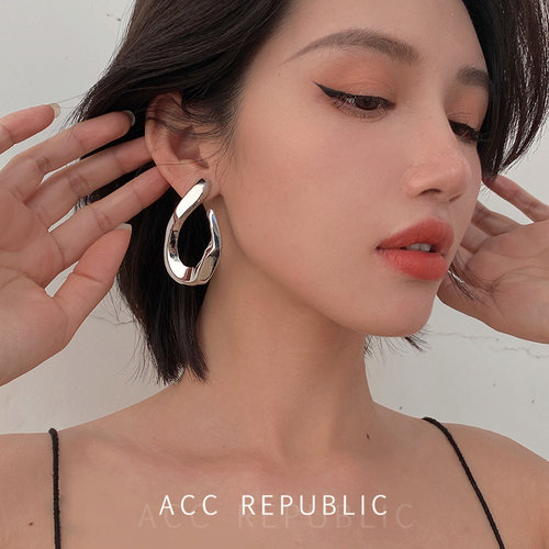 欧美扭曲高级感几何耳环