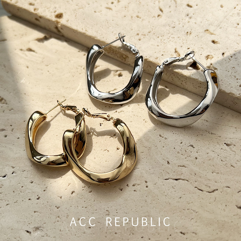 高级感耳钉女冷淡风小众设计耳饰