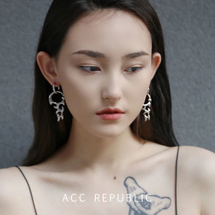 accrepublic藤条环绕荆棘设计感耳环女小众高级感耳钉欧美无耳洞