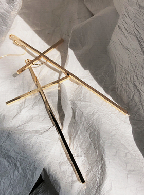 超夸张大十字架朋克耳环2024新款设计感个性哥特气质网红时尚耳饰