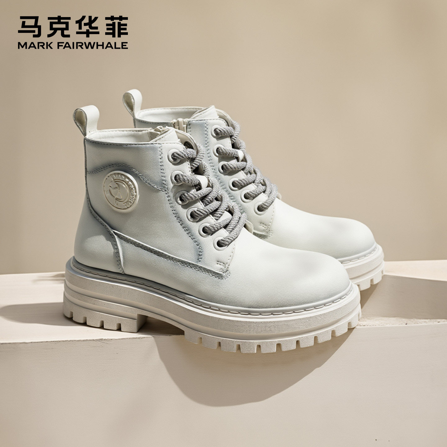 马克华菲白色马丁靴女款2025新款英伦风爆款短靴厚底靴子女冬加绒