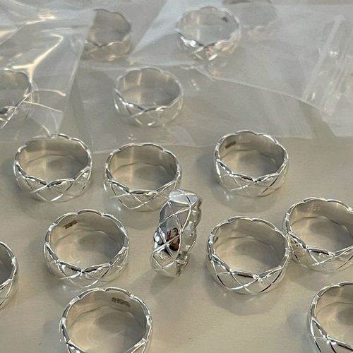 东大门S925纯银菱格纹小香风素圈戒指极简高级感戒指