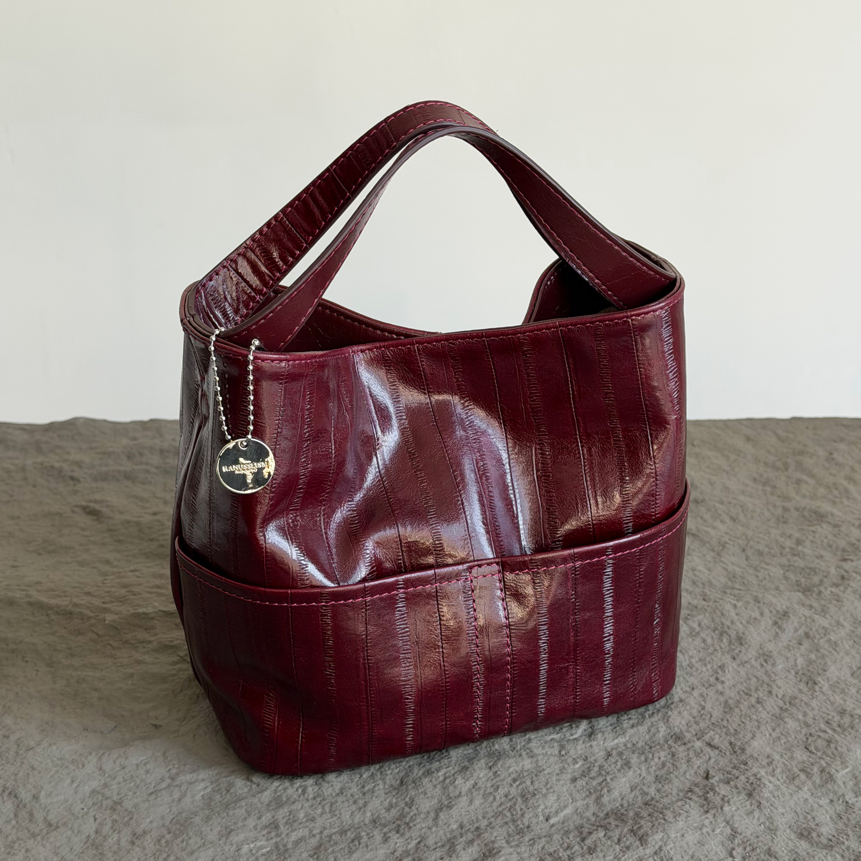 RANU原创复古鳗鱼纹油蜡牛皮手提包新款时尚百搭单肩包真皮水桶包,箱包皮具/热销女包/男包,水桶包,淘宝优惠券,粉丝福利购,淘宝优惠卷