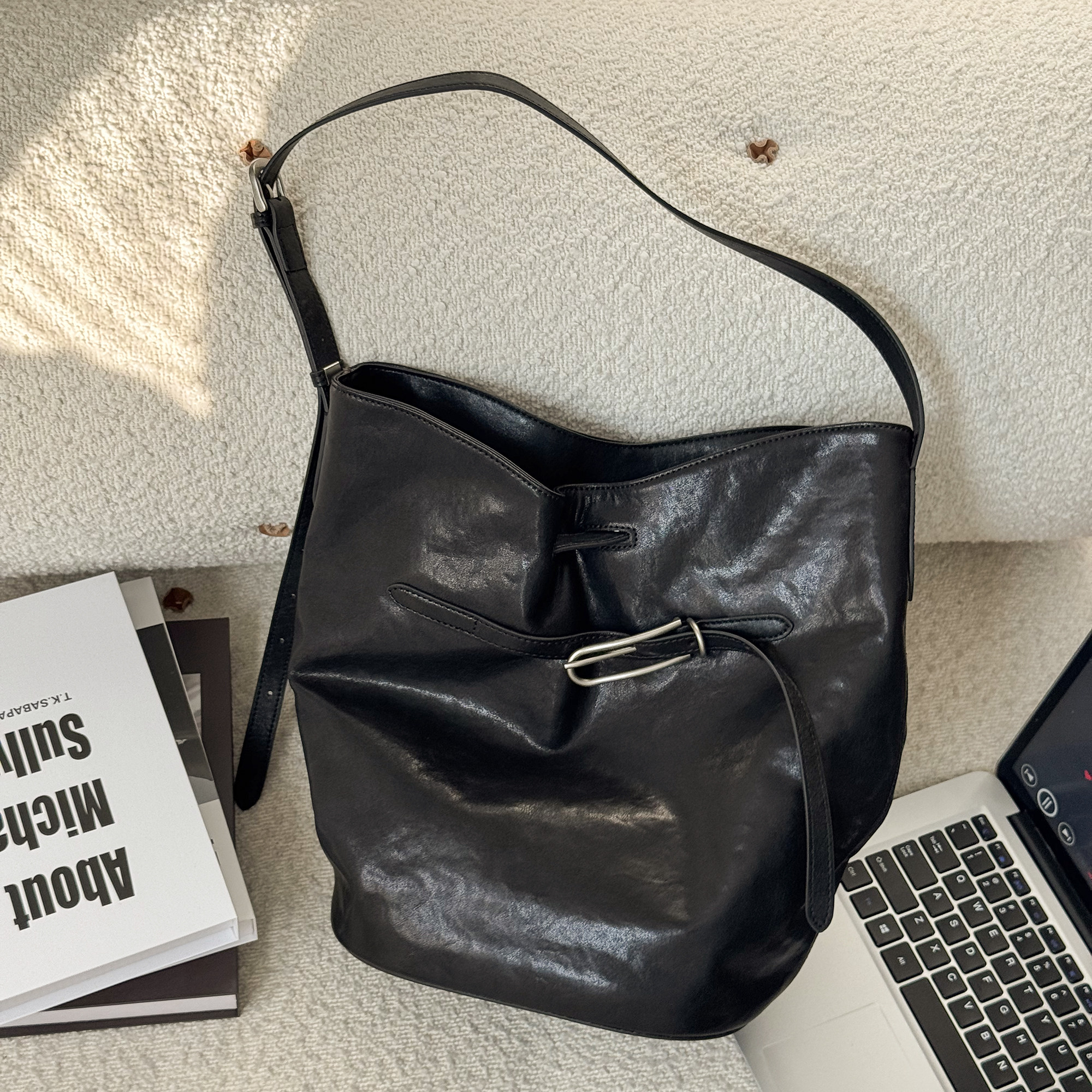 复古植鞣牛皮水桶包女高级感百搭单肩斜挎包大容量,箱包皮具/热销女包/男包,水桶包,淘宝优惠券,粉丝福利购,淘宝优惠卷