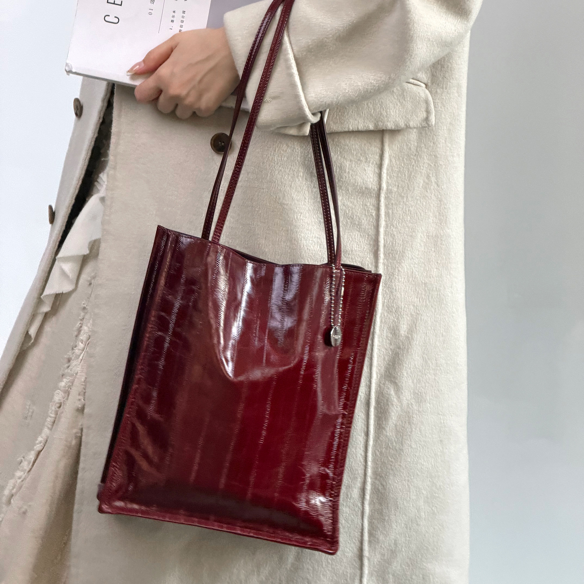 【鳗有意思】鳗鱼纹头层牛皮托特包新年红色女包大容量水桶单肩包,箱包皮具/热销女包/男包,通用款女包,淘宝优惠券,粉丝福利购,淘宝优惠卷