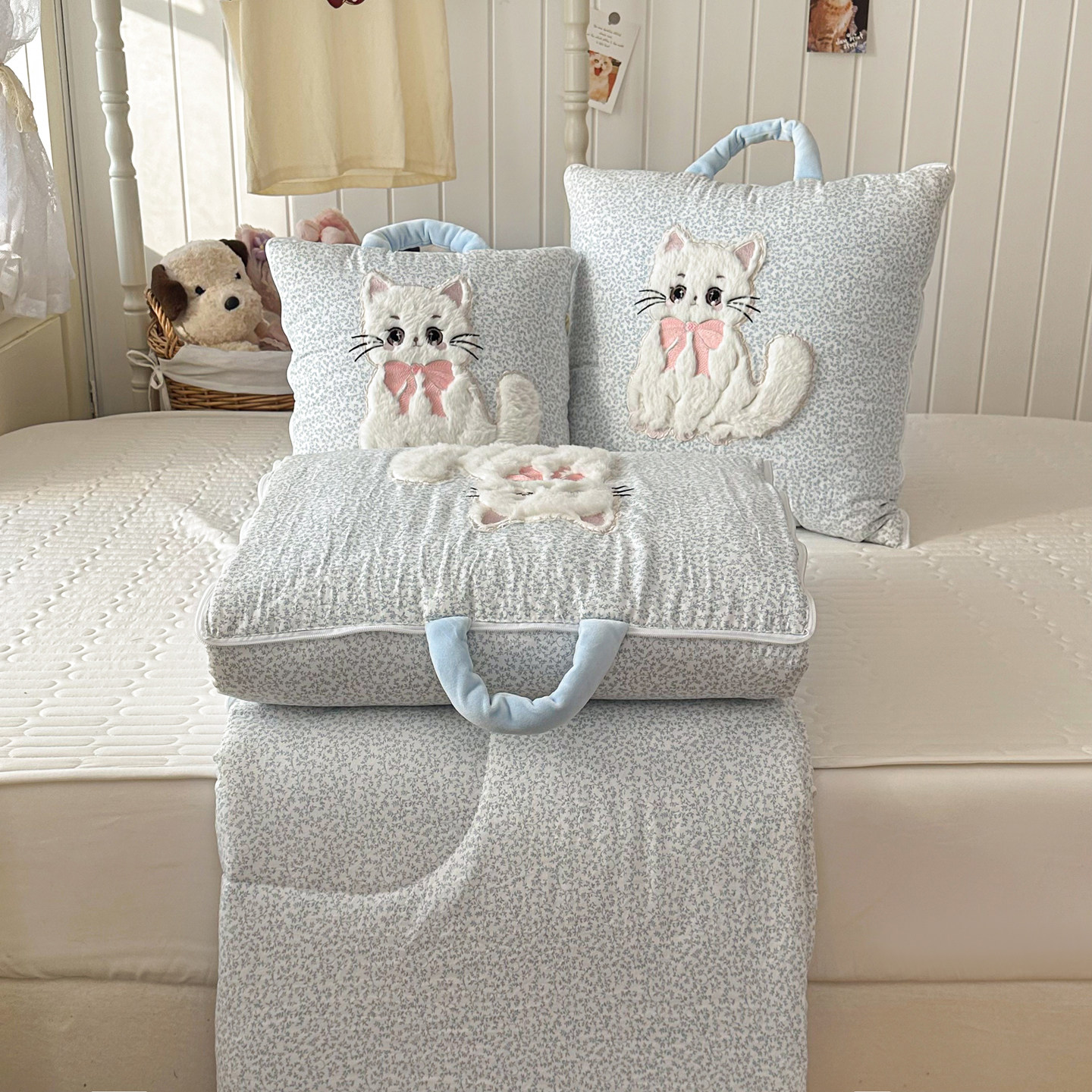 抱枕被子两用多功能二合一个性卡通办公室午睡空调被布艺靠枕头被