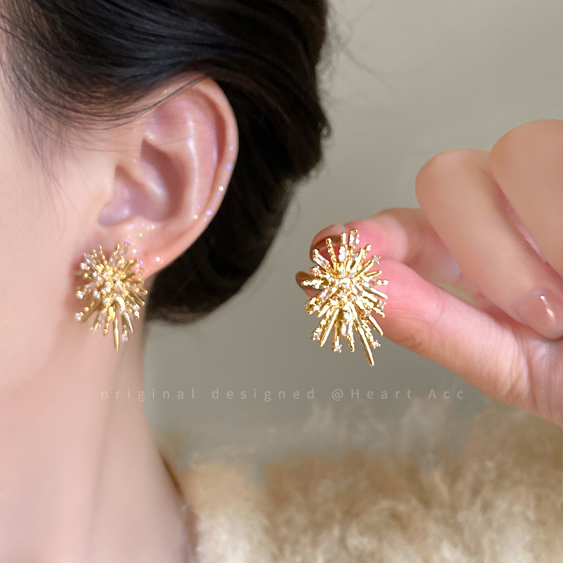 金色烟花锆石耳环女2025新款轻奢小众高级感耳钉独特气质精致耳饰