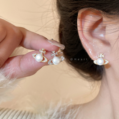 轻奢土星珍珠耳钉女高级感设计小巧耳环2025新款小众百搭气质耳饰