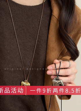 金色小马串珠流苏项链女本命年氛围感长款抽拉毛衣链高级感配饰品