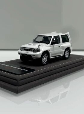 iHCM 2026HEC展会版 1:64 合金全开 三菱 帕杰罗 白色 汽车模型