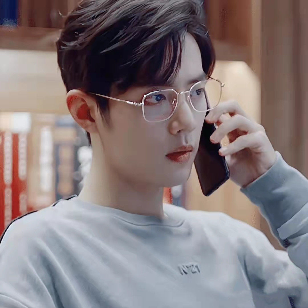 余生肖战同款金丝眼镜方框抗蓝光超轻近视变色镜平光明星潮