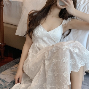 度假风小飞袖立体花中长款睡裙