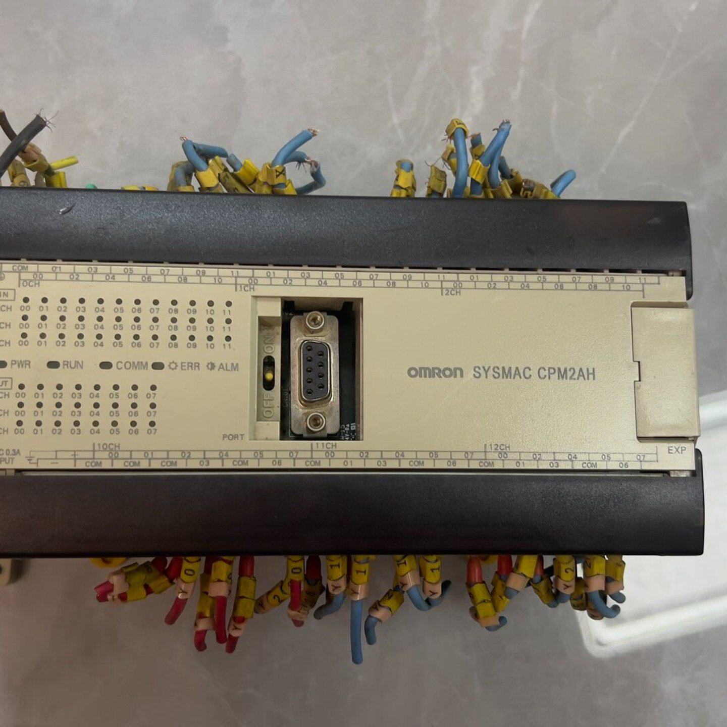 议价欧姆龙PLC CPM2AH-60R-A 原装可以能维修