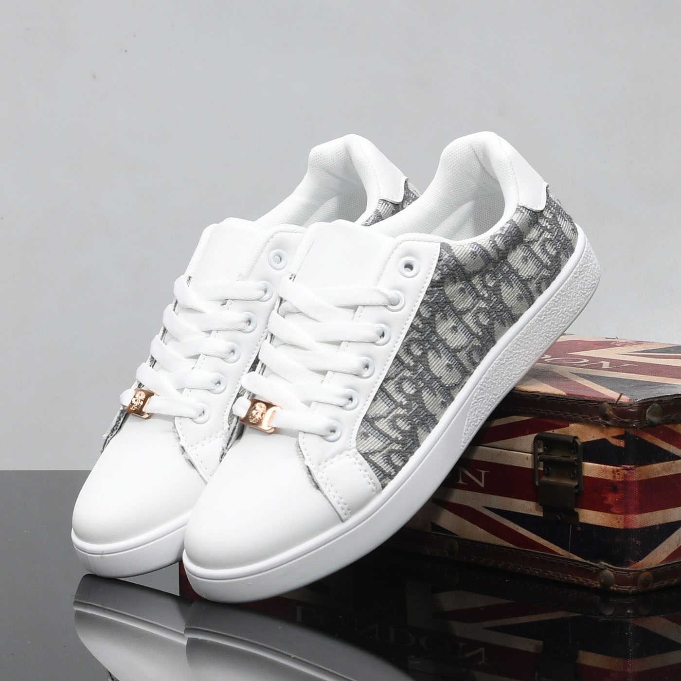 纯手工潮牌防臭男鞋春夏透气低帮运动休闲鞋印花鞋子男鞋2026新款,流行男鞋,单鞋,淘宝优惠券,粉丝福利购,淘宝优惠卷