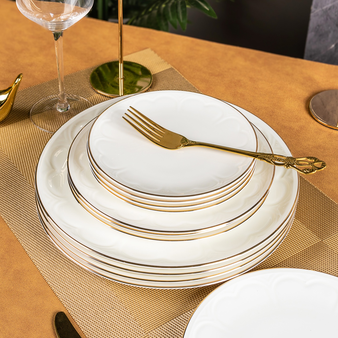 金边平盘摆台餐具菜盘轻奢盘子碗