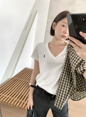 白色小马刺绣V领短袖T恤女2026春夏款百搭显瘦打底衫上衣内搭7818