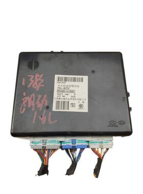 适用现代朗动车身电脑板防盗盒中控盒控制器模块插头 95400-4V000