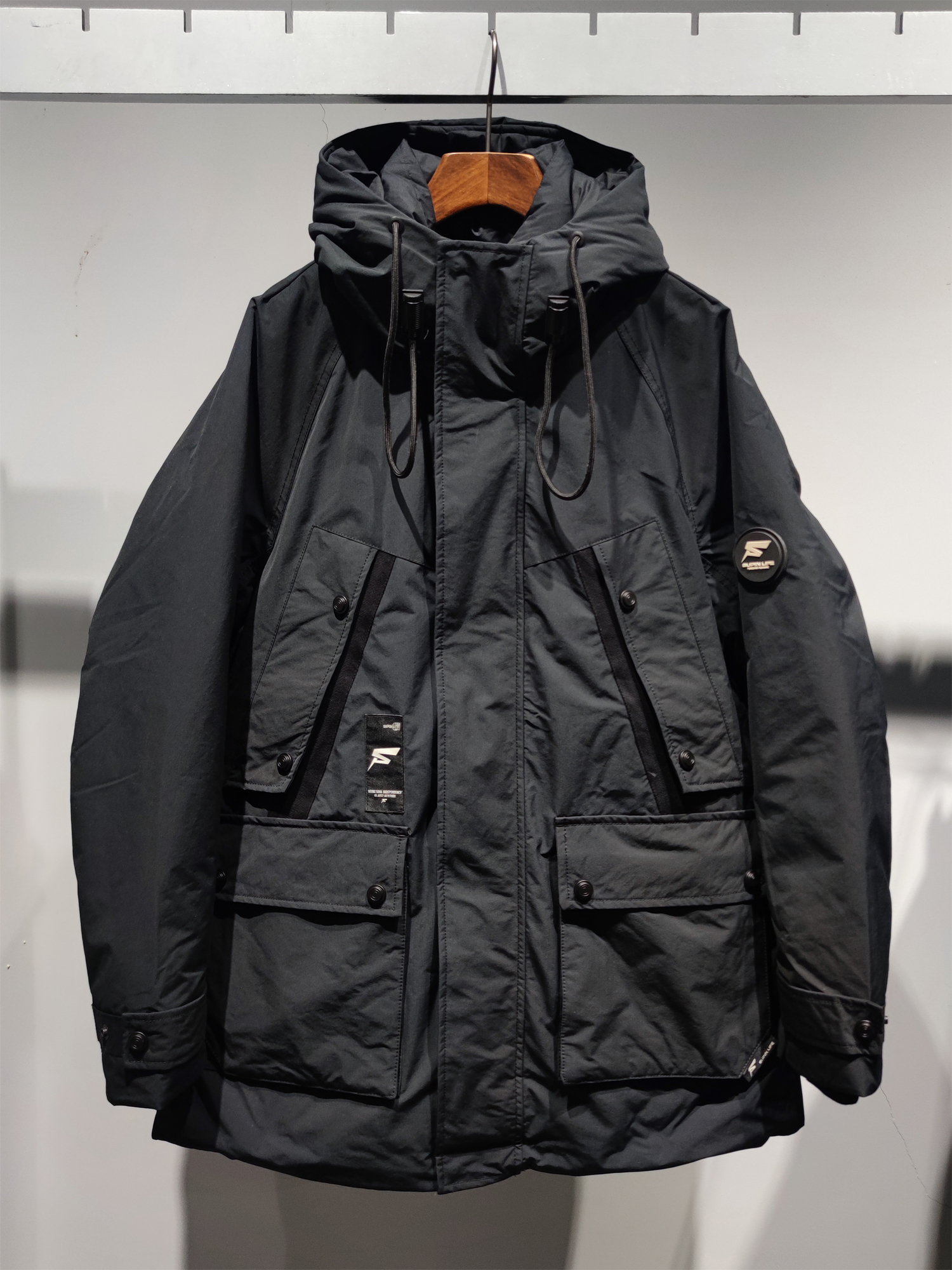 素拼青春流行连帽中长鹅绒