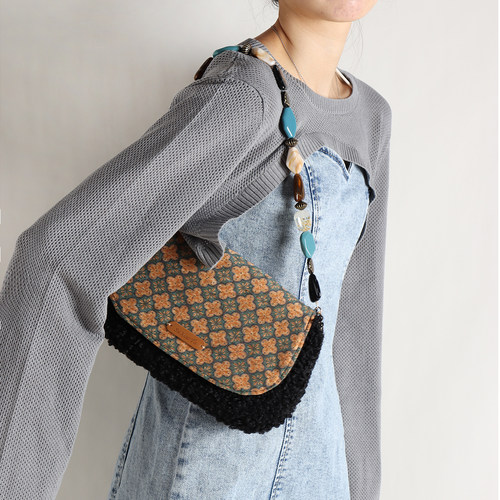 复古花朵腋下包苏小塔